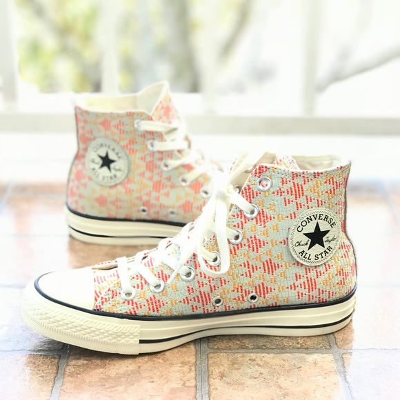 Converse Shoes - NWT Converse 🔥Ctas HI Natural WMNS AUTHENTIC